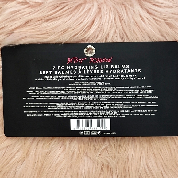Brand New BETSEY JOHNSON HYDRATING LIP BALMS-7CT - Picture 2 of 4